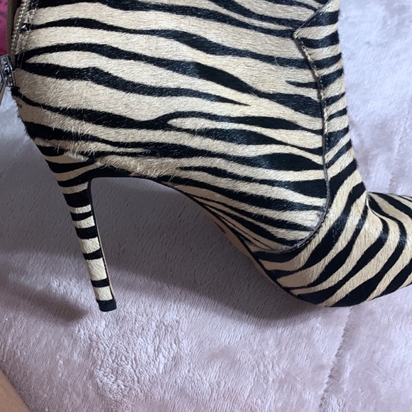 🆕Jessica Simpson Zebra Print Pixillez2 Booties - Picture 10 of 16